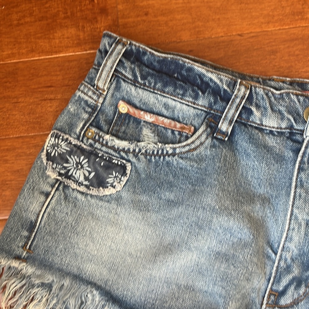 Anthropologie Pilcro Indigo Little Shortie Shorts - Picture 3 of 7